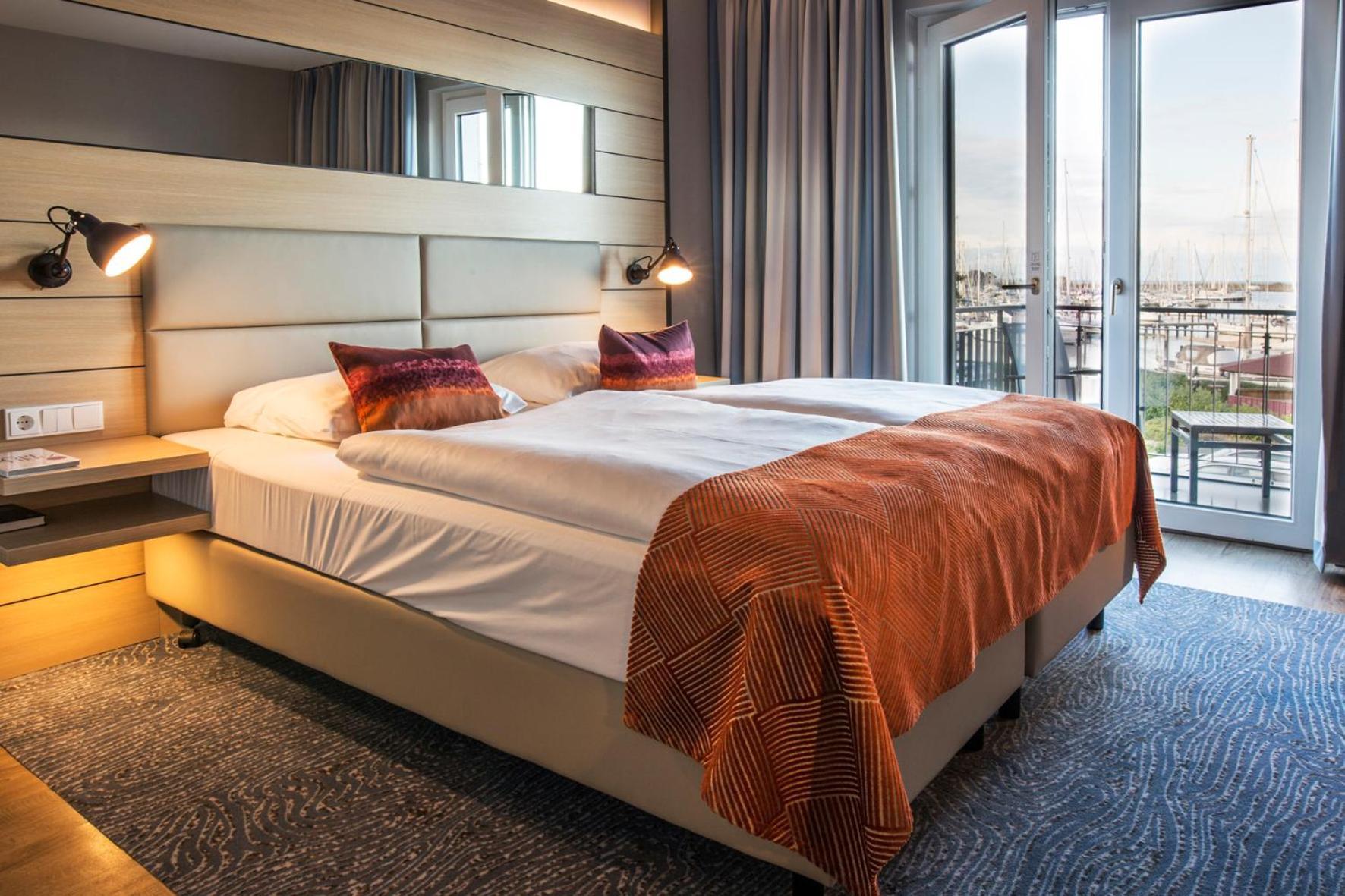Hafenhotel Meereszeiten Heiligenhafen Exteriér fotografie